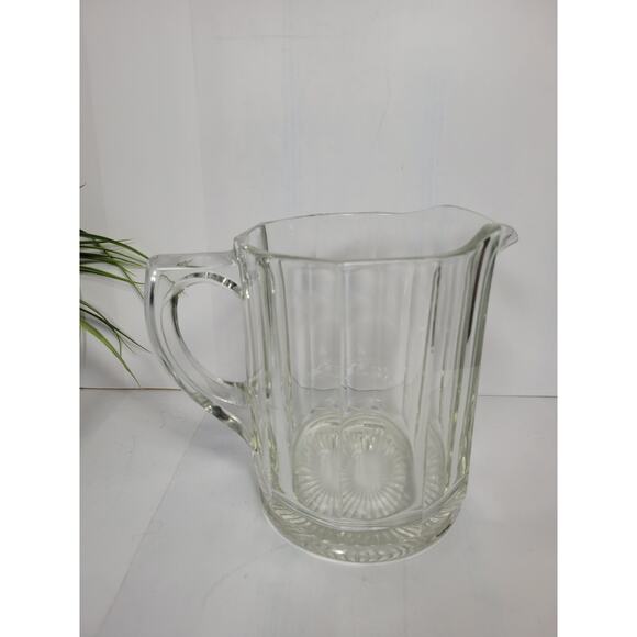 Vintage Pitcher Heavy Glass 10 Panel Ribbed Sunburst Bottom, Kitchen Barware - Picture 2 of 5